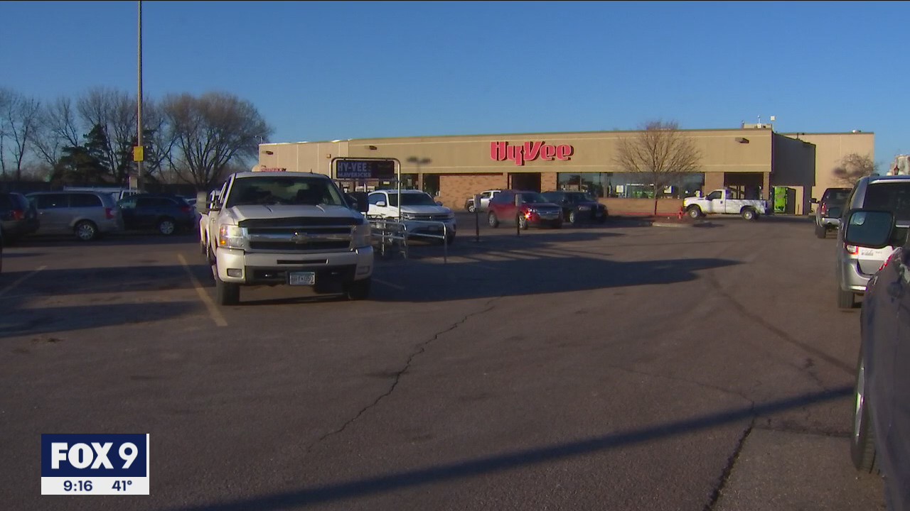 Patients asked to get new dose after erroneous vaccines administered at Minnesota HyVee