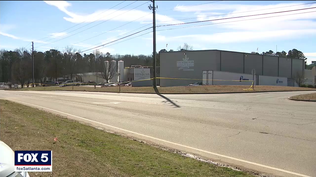 5 men, 1 woman killed in chemical leak