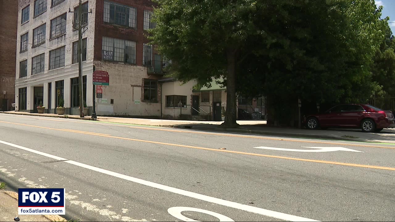 Two women held at gunpoint by young gunmen