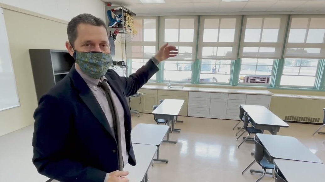 Some students in West Contra Costa Unified return to campus
