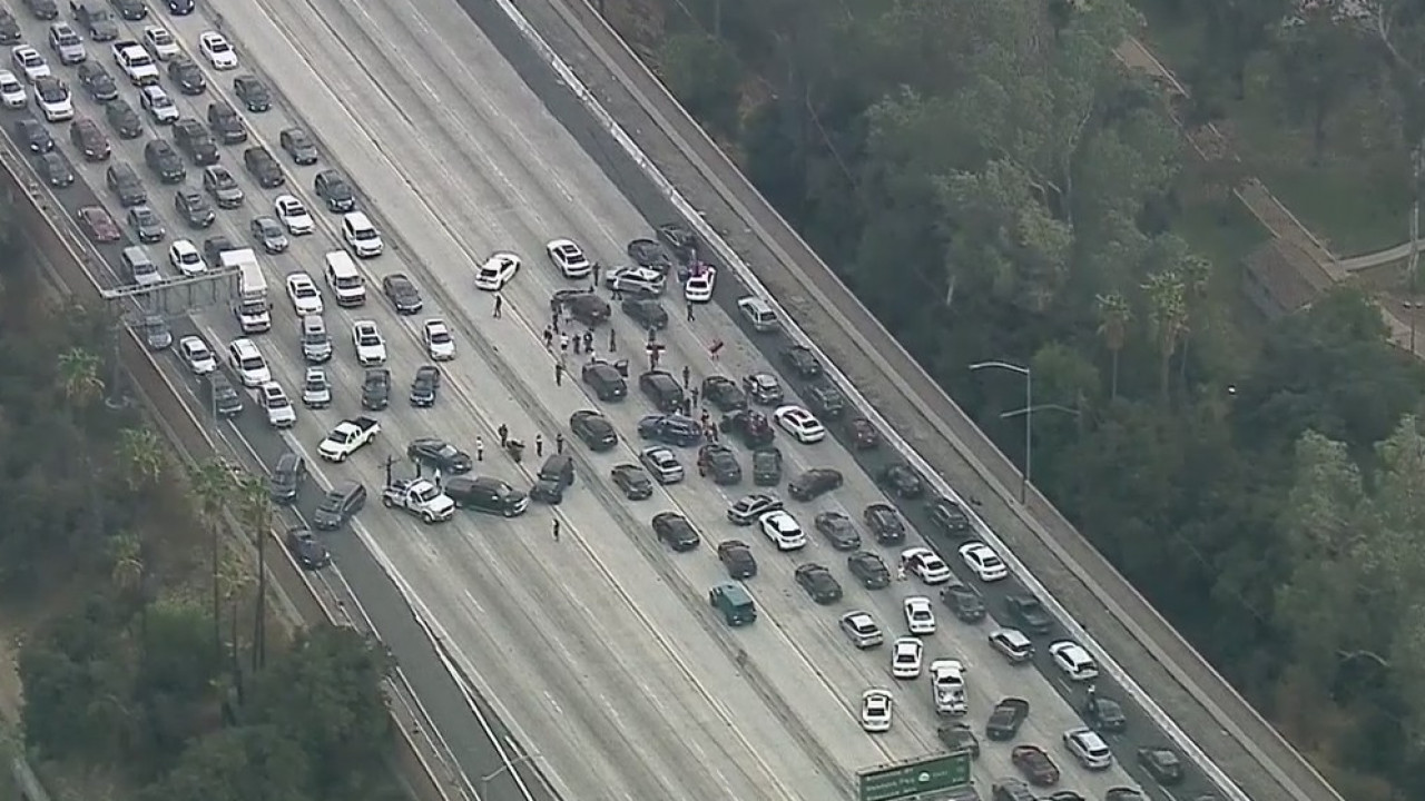 Protest shuts down 170 Fwy. in North Hollywood