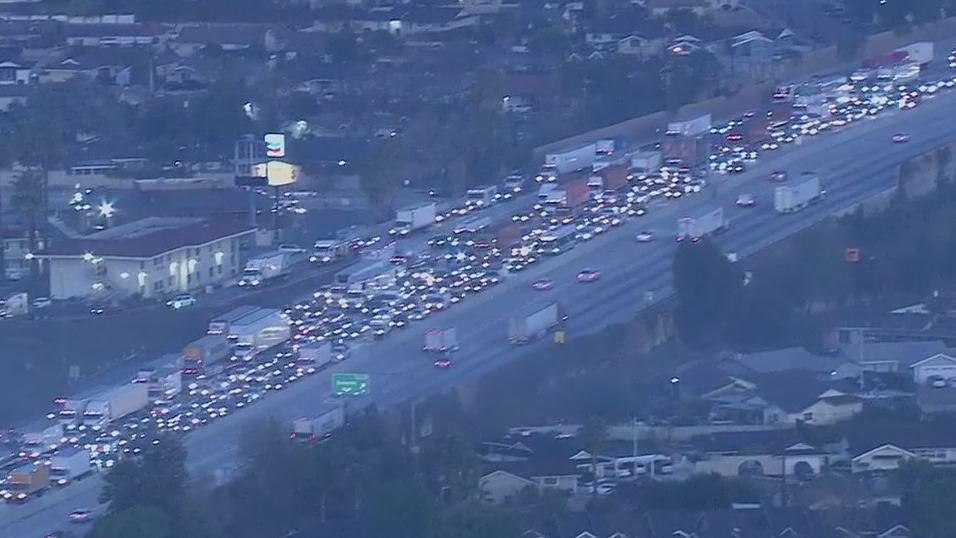 Fatal crash shuts down eastbound lanes on the 60 Freeway in Hacienda Heights