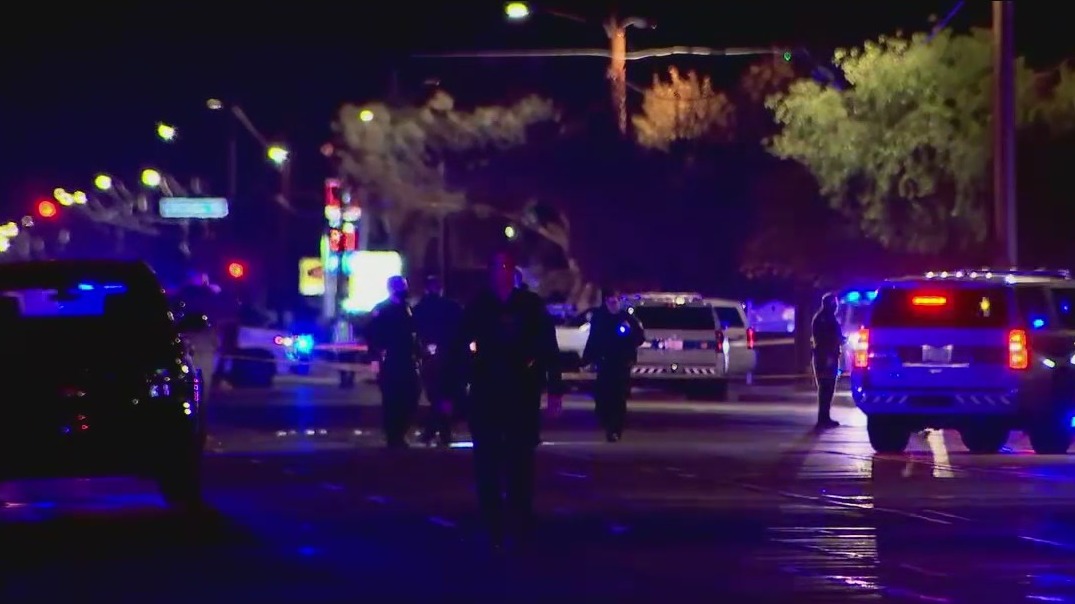 Suspect shot, injured by Phoenix Police near 27th and Myrtle Avenues