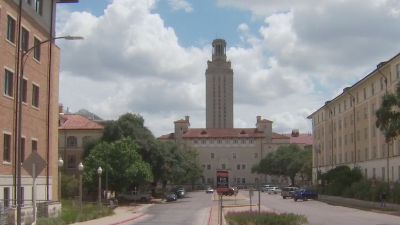 APH asks UT Austin students to be more careful as the city transitions to stage 3 risk factor