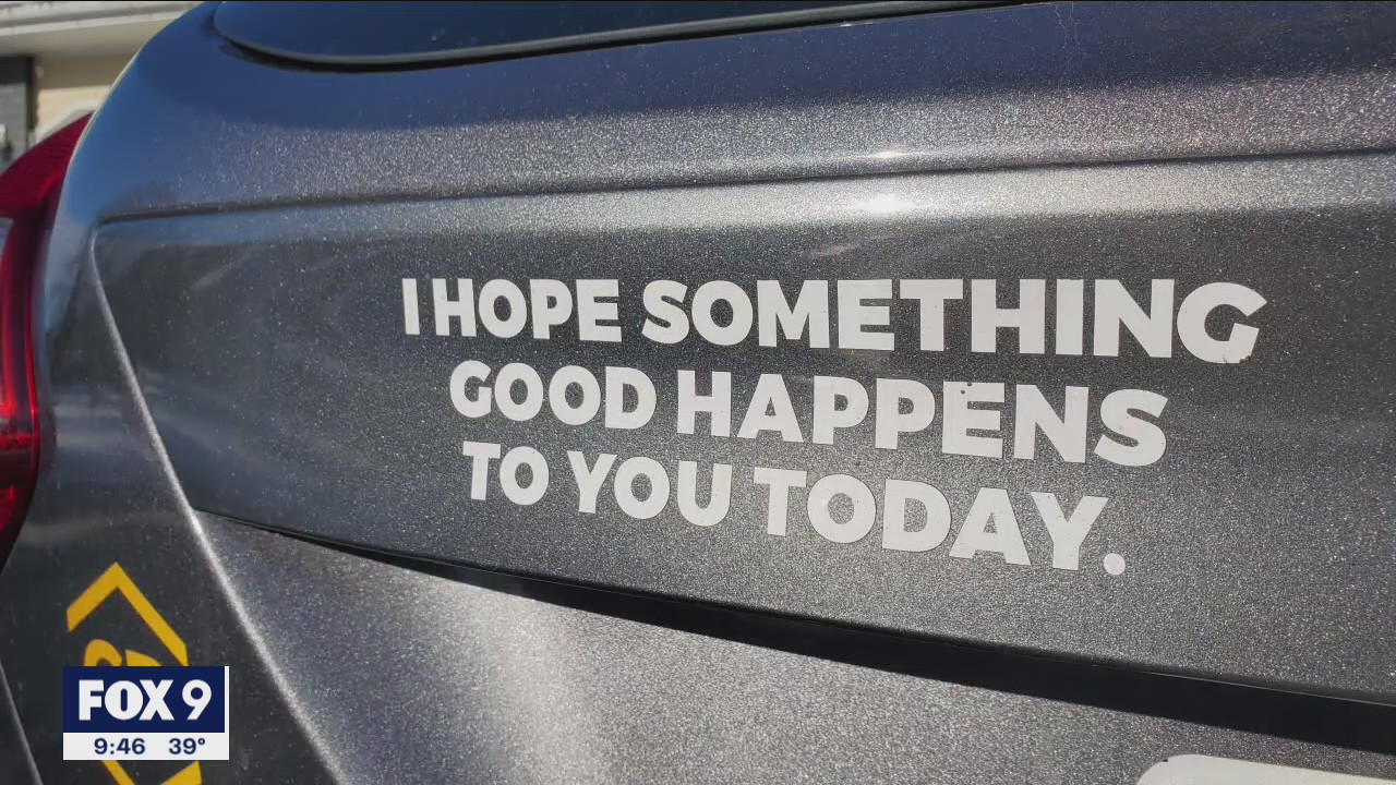 Cottage Grove man gifts car to mother in need after crowdfunding campaign