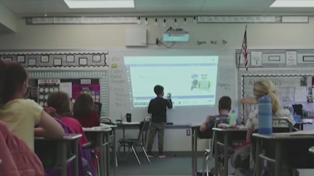 FOX 7 Discussion: Texas school districts defy Gov. Abbott