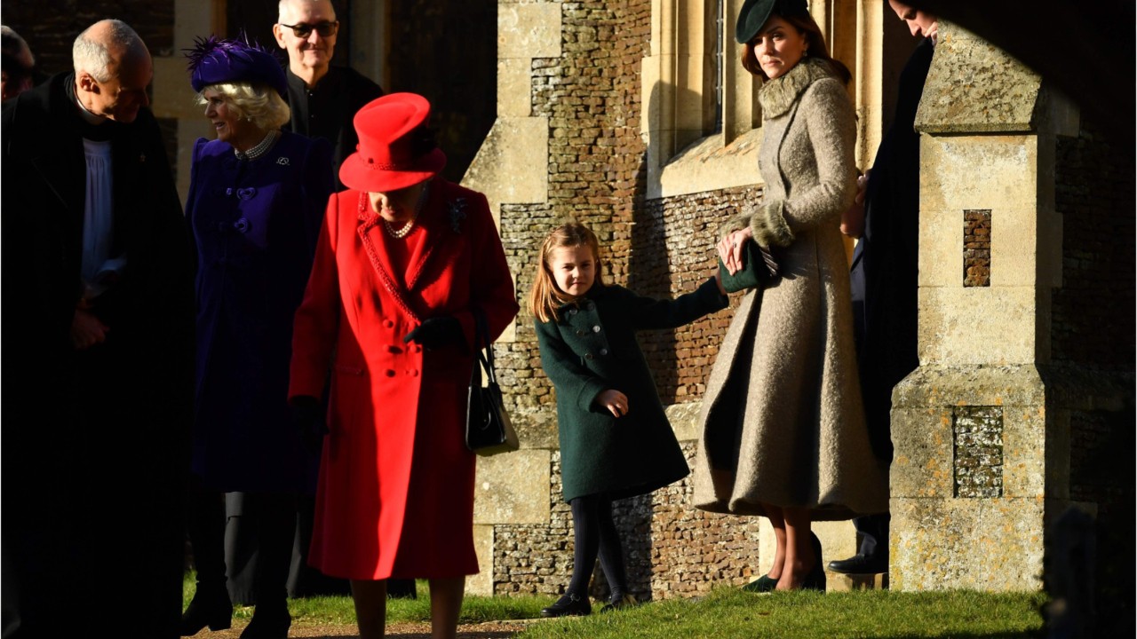 Queen Elizabeth II, close family celebrate Christmas