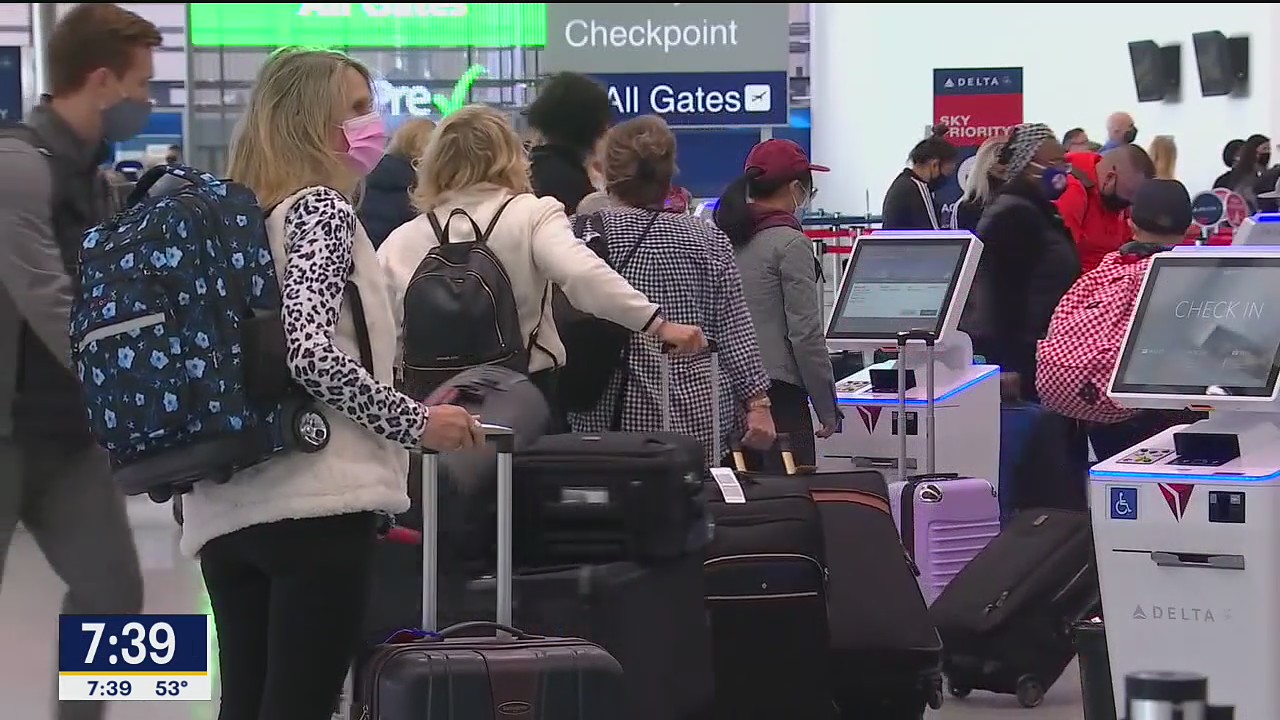 Air travel increases as more Texans receive vaccine