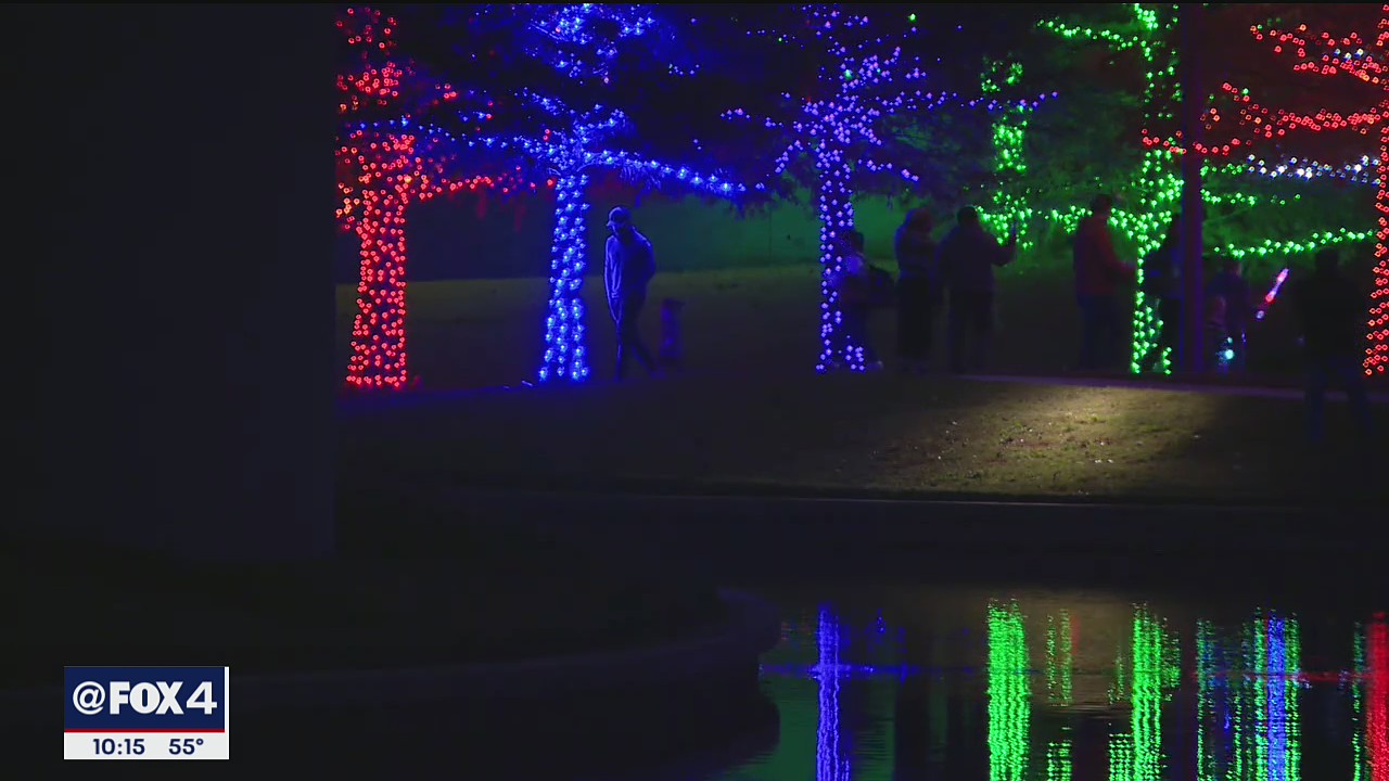 Vitruvian Lights display opens in Addison