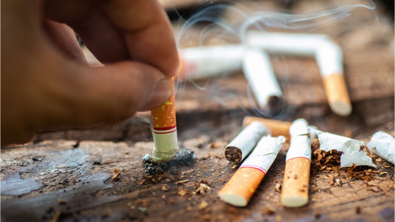Company offers non-smoking workers extra days off to offset time for smoke breaks
