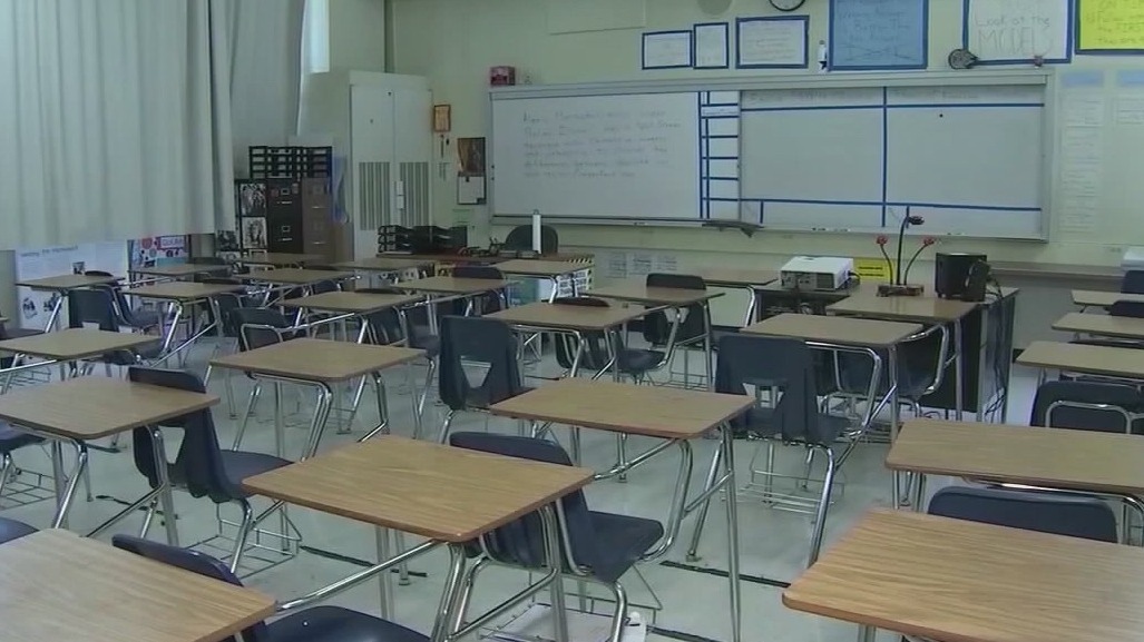 Phoenix Union High School District reinstates mask mandate