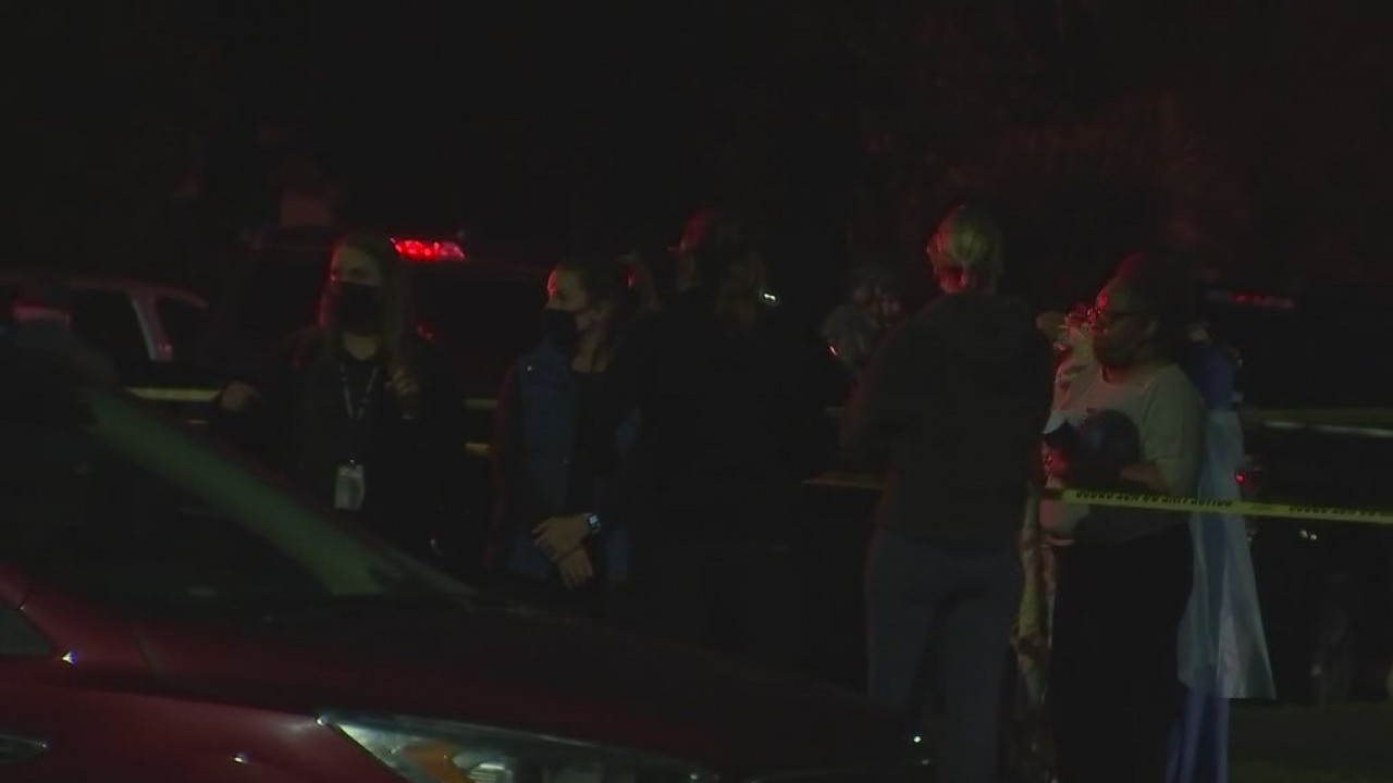 Austin police responding to hostage situation on 35th St