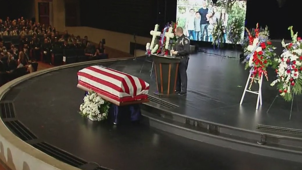 Austin police officer killed in crash honored at farewell