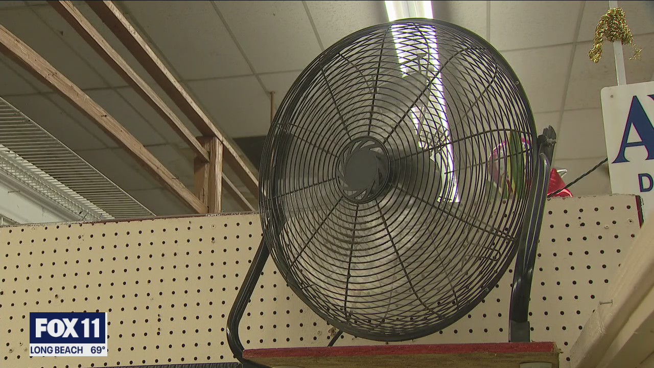 SoCal residents try to beat the heat
