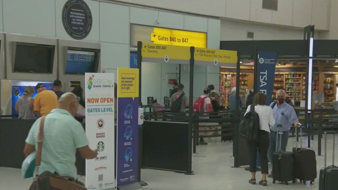 TSA hits new low for travel screenings