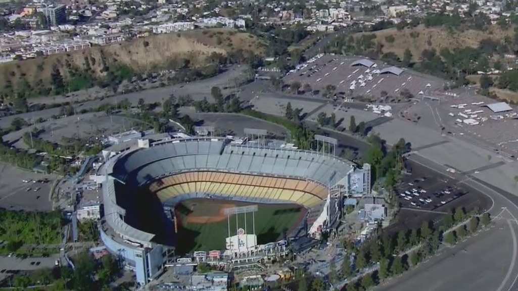 Dodger Stadium mass COVID-19 vaccination site to close by end of May