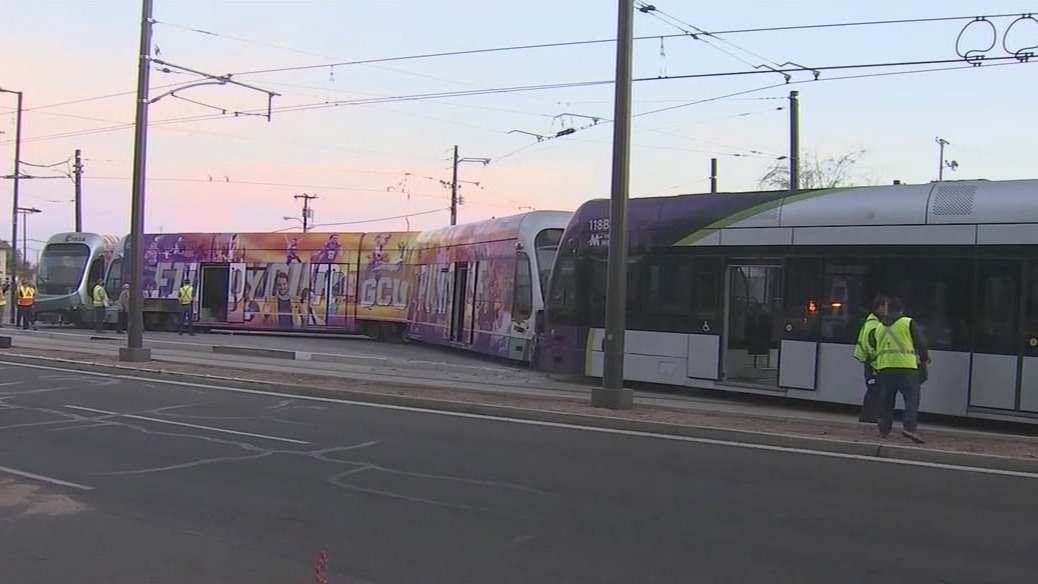 Witnesses speculate on cause of Phoenix light rail train derailment