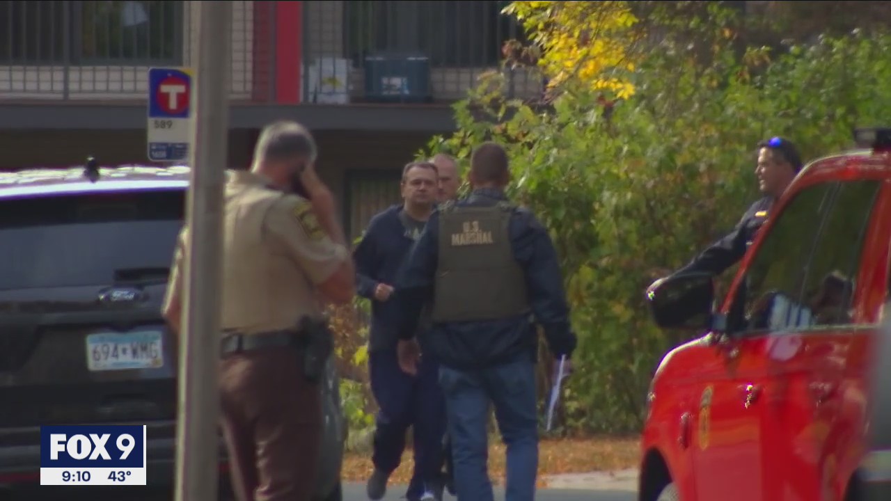 Hours-long standoff continues in Bloomington, Minn. after shots fired as marshals serve warrant