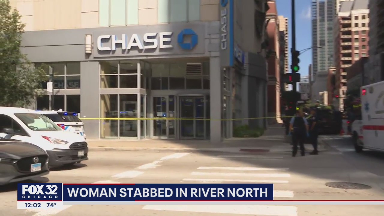 Woman stabbed in apparently random attack at bank in Chicago's River North neighborhood