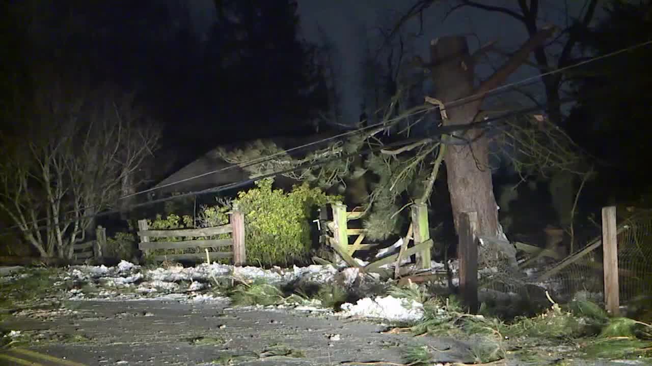 Major winter storm brings ice, snow and power cuts across US