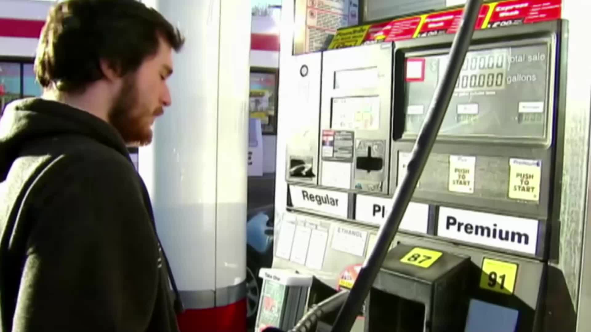 U.S. gas prices rise