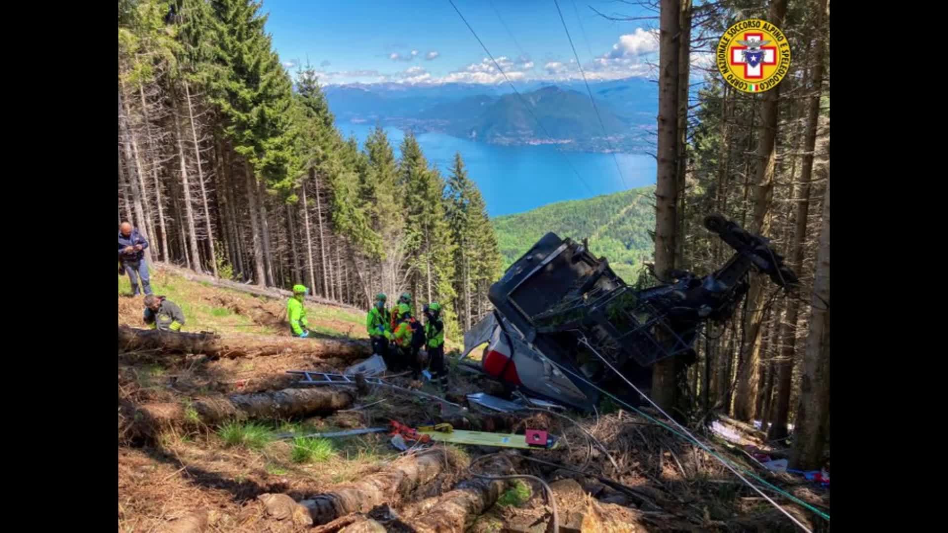 Italian cable car falls the ground, multiple people killed