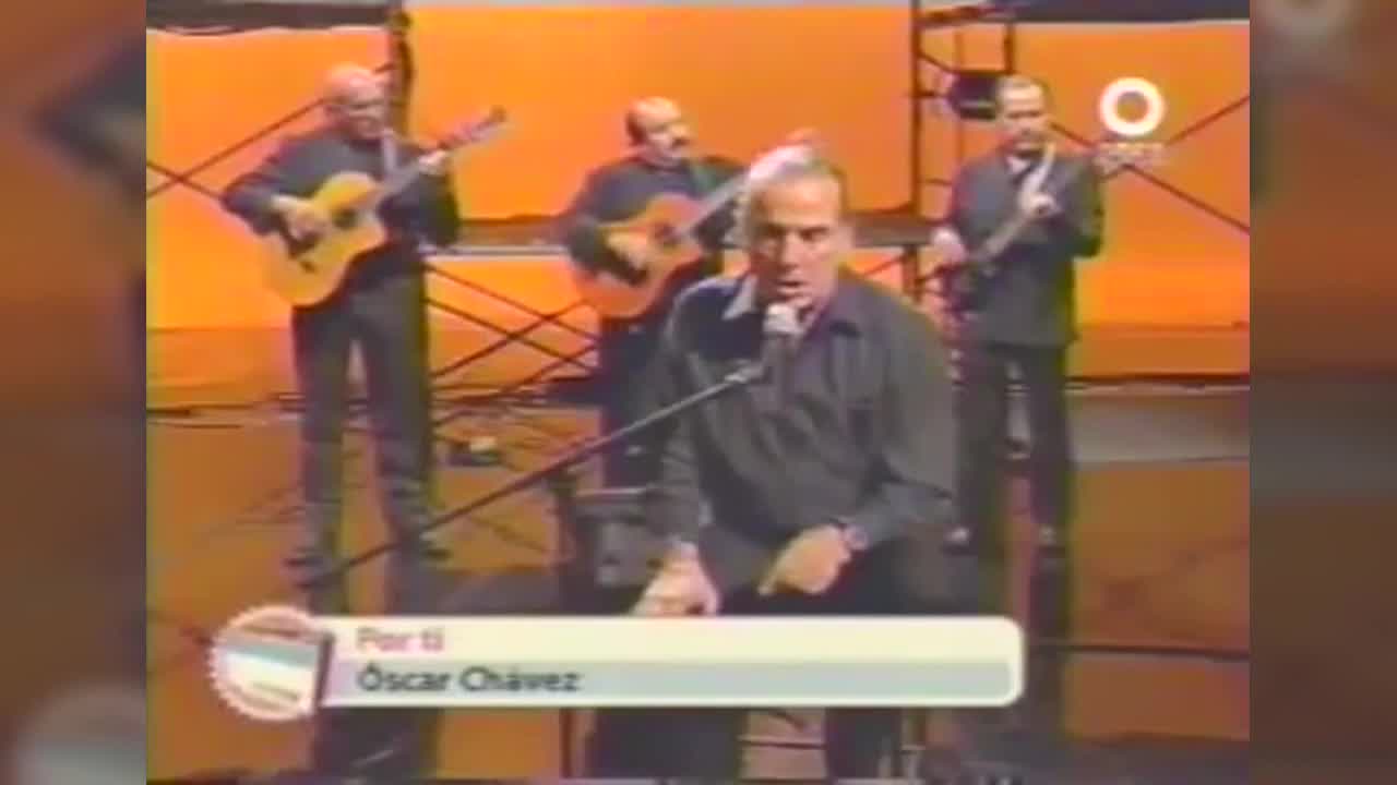 Mexican protest singer Oscar Chavez dies from COVID-19 related pneumonia.