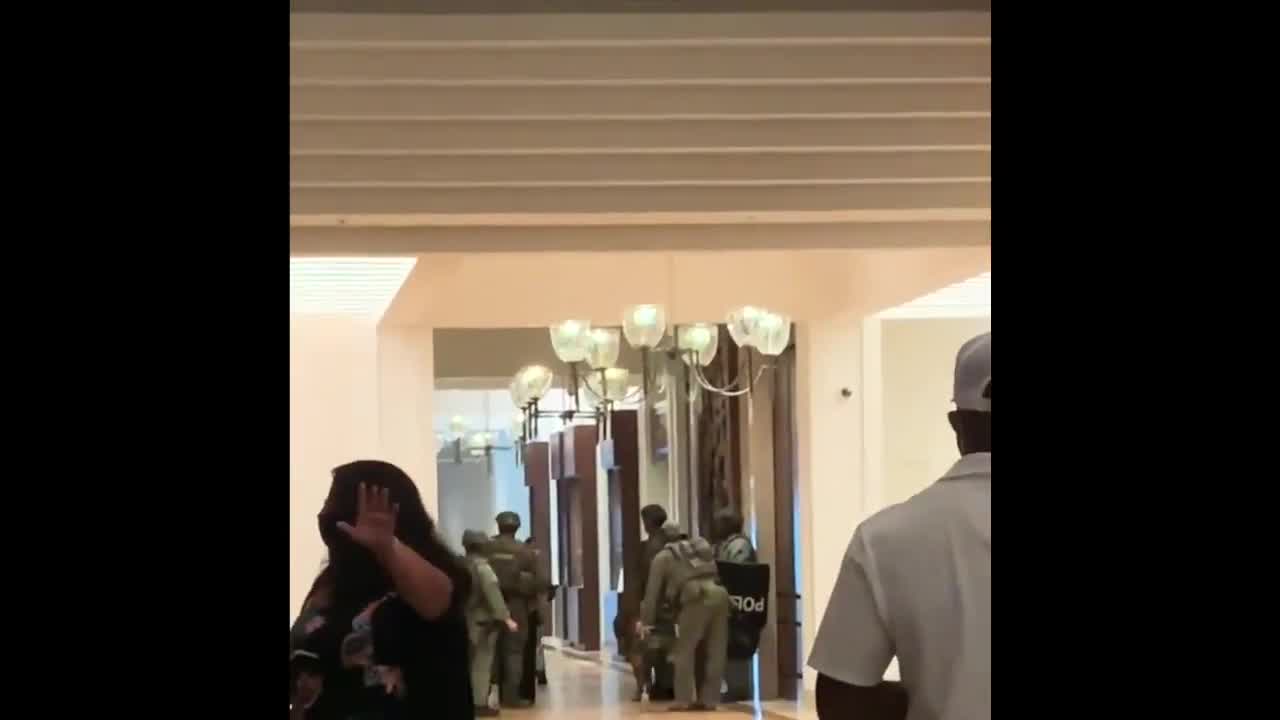 Police respond to lockdown at Honolulu hotel where gunman shot through door