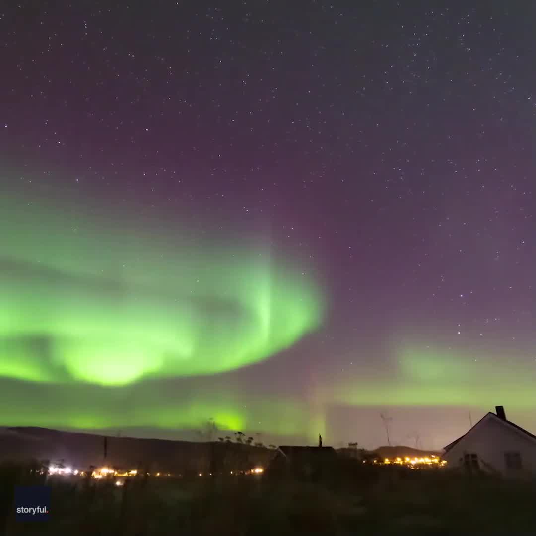 Stunning timelapse video captures northern lights across Norway sky