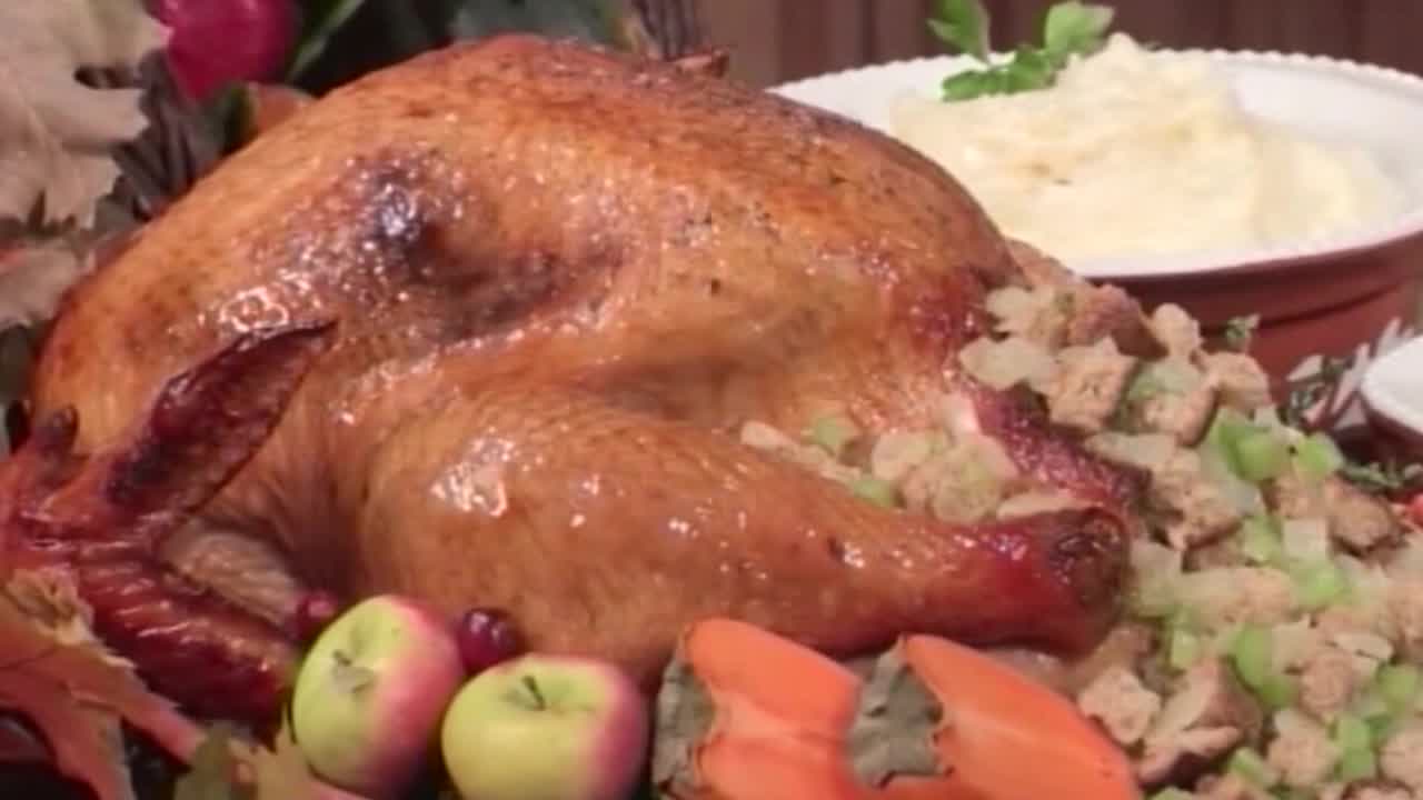 CDC urges Americans to stay home for Thanksgiving